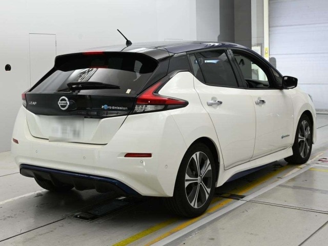 Nissan LEAF 2017 7234680-1