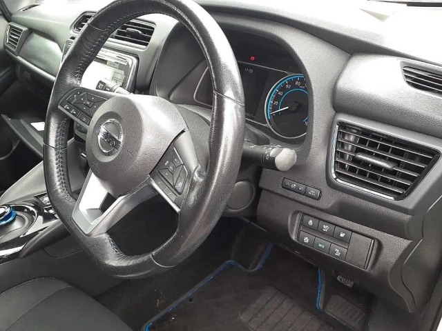Nissan LEAF 2017 7234680-9