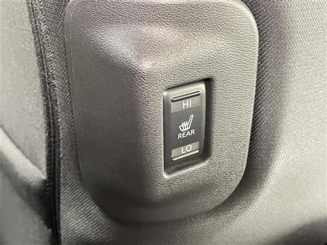 Nissan LEAF 2022 7234704-9