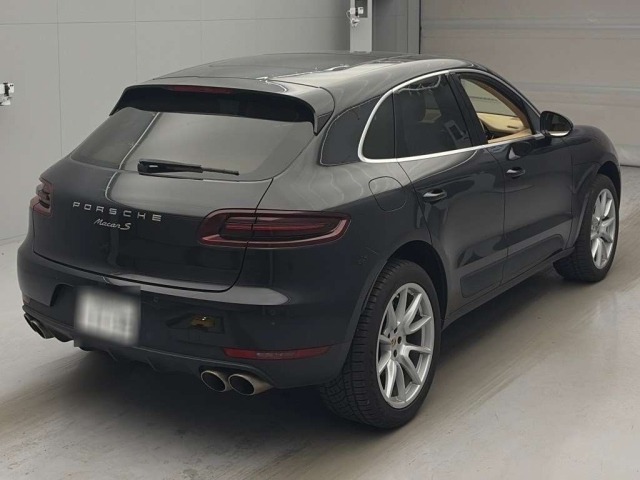 Porsche MACAN 2016 7211849-1
