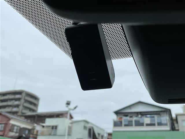 Toyota NOAH 2018 7206247-3