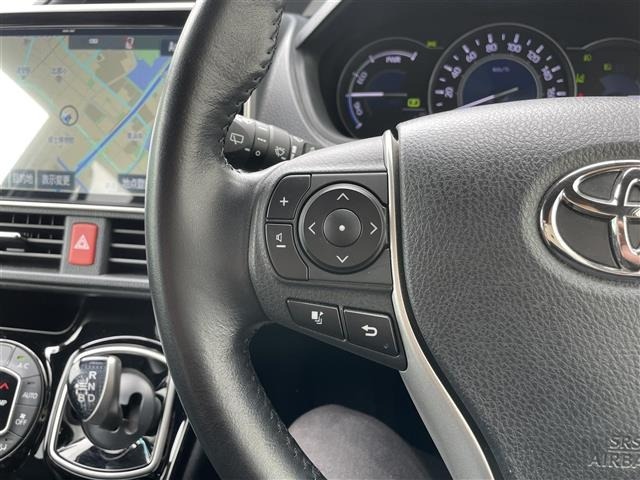 Toyota NOAH 2018 7206247-7
