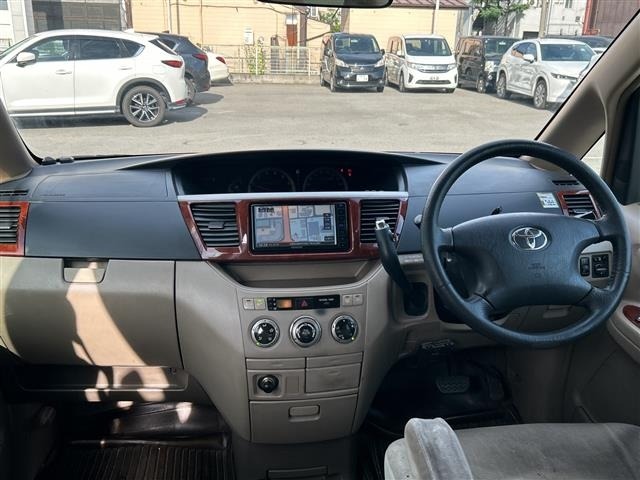 Toyota NOAH 2003 7206249-7