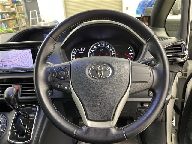Toyota NOAH 2014 7206258-10