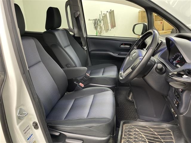 Toyota NOAH 2014 7206258-22