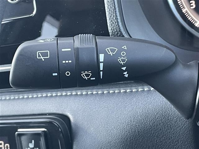 Toyota NOAH 2023 7206268-3