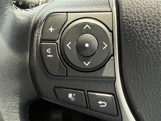 Toyota NOAH 2017 7206269-1