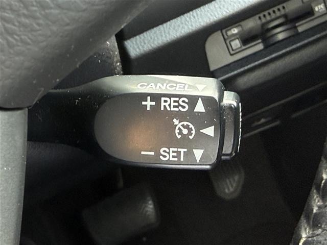 Toyota NOAH 2017 7206269-3