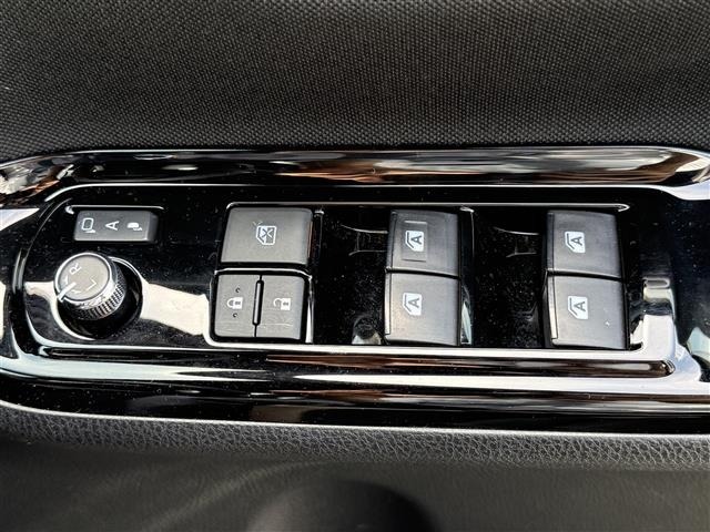 Toyota NOAH 2017 7206269-7