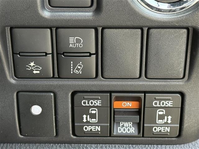 Toyota NOAH 2017 7206269-9