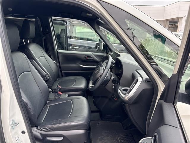 Toyota NOAH 2022 7206276-1