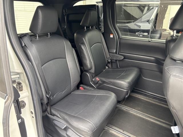 Toyota NOAH 2022 7206276-5