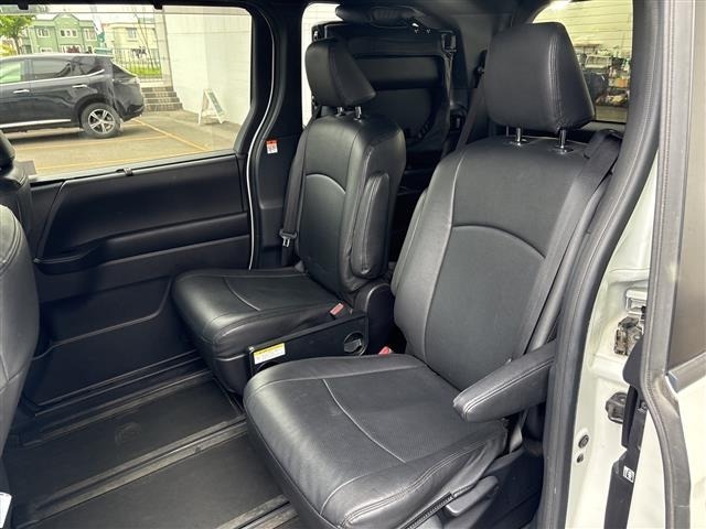 Toyota NOAH 2022 7206276-7