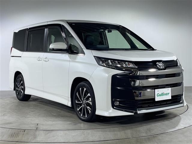Toyota NOAH 2022 7206297-0