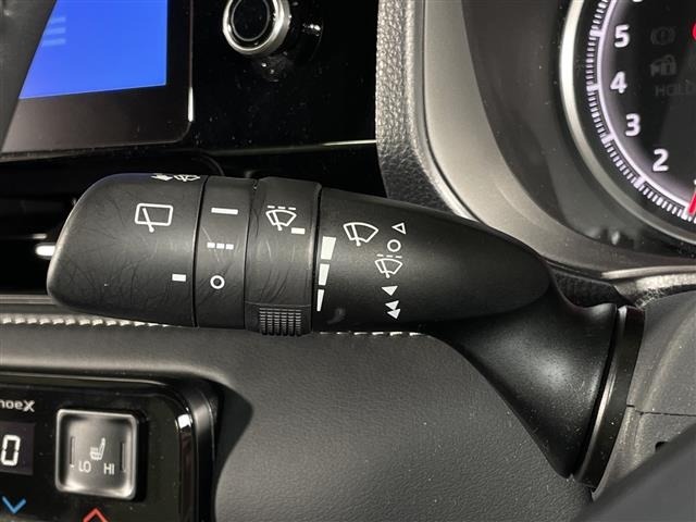Toyota NOAH 2022 7206297-12