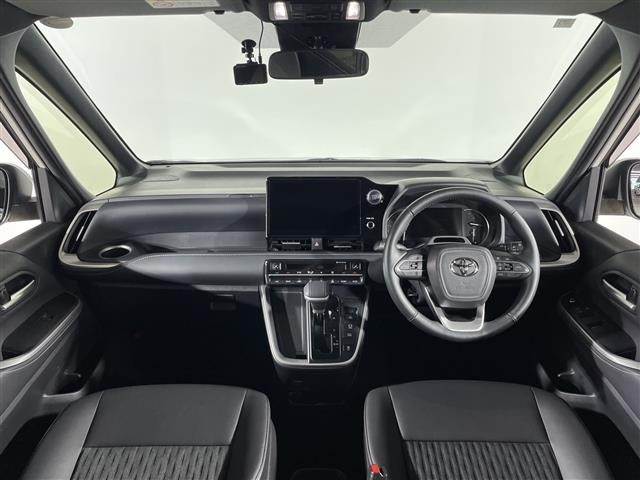 Toyota NOAH 2022 7206297-4
