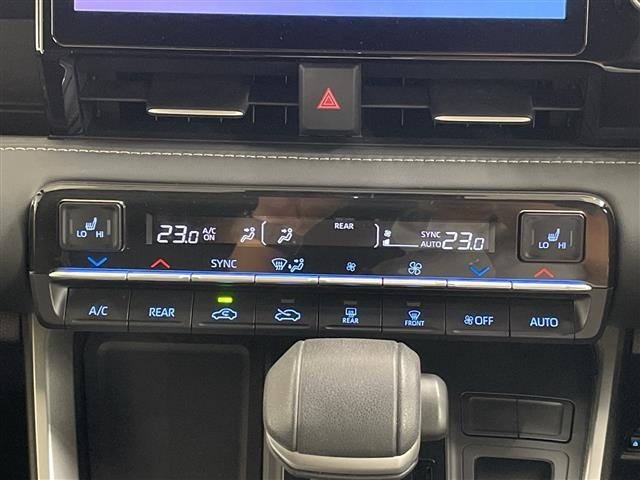 Toyota NOAH 2022 7206298-1