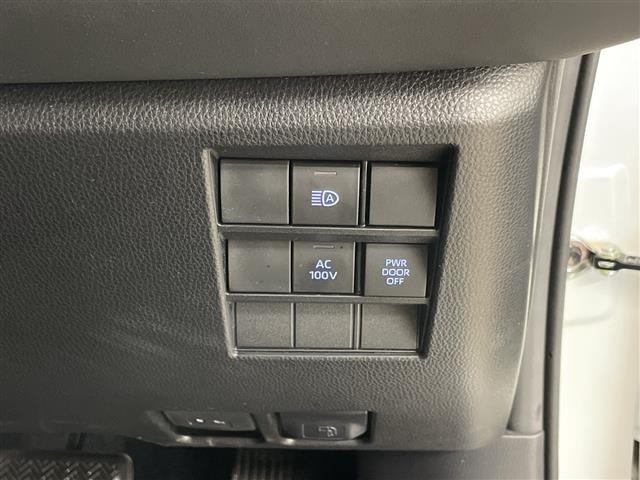 Toyota NOAH 2022 7206298-8