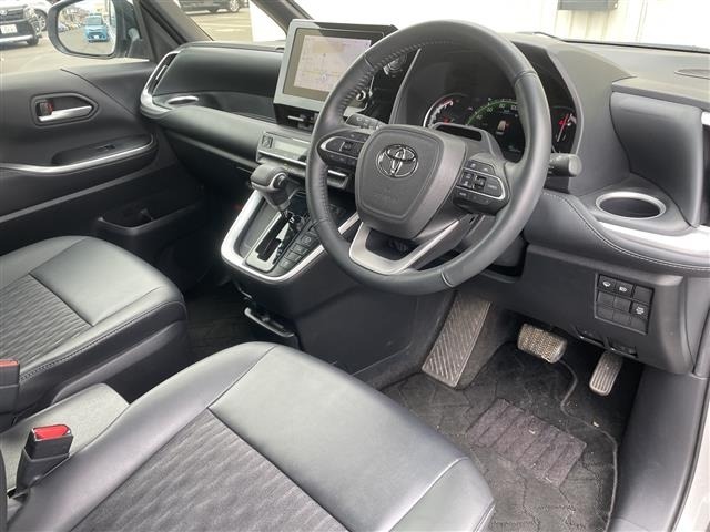 Toyota NOAH 2024 7206302-10