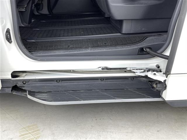 Toyota NOAH 2022 7206309-16