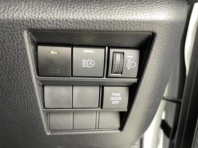 Toyota NOAH 2022 7206309-9