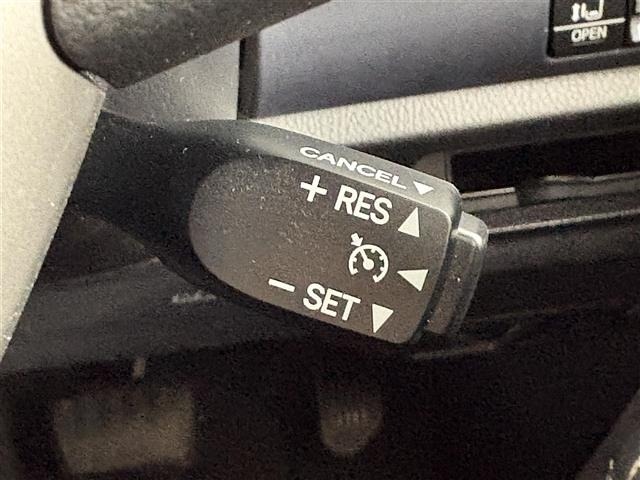 Toyota NOAH 2015 7206328-19
