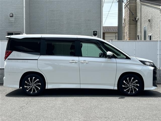 Toyota NOAH 2023 7206329-19