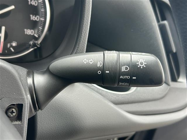 Toyota NOAH 2022 7206330-20
