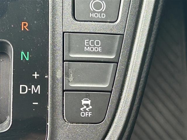 Toyota NOAH 2022 7206330-5