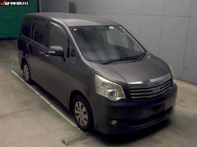 Toyota NOAH 2011 7206343-0