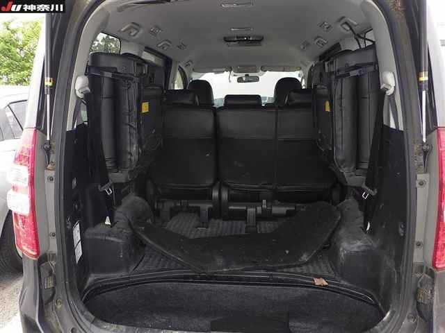 Toyota NOAH 2011 7206343-10