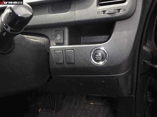 Toyota NOAH 2011 7206343-7