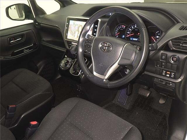Toyota NOAH 2017 7206365-3