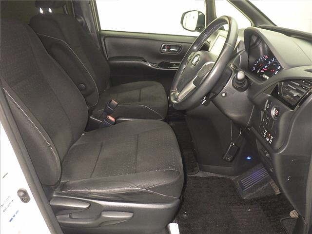 Toyota NOAH 2017 7206365-5