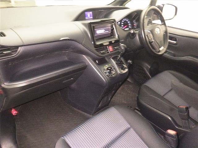 Toyota NOAH 2014 7206366-4