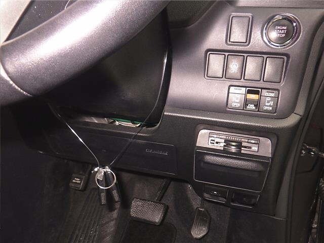Toyota NOAH 2014 7206366-9