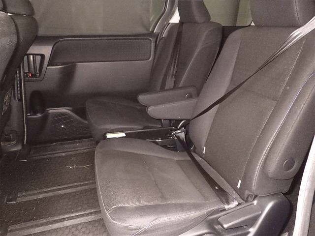 Toyota NOAH 2016 7206367-7
