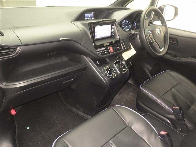 Toyota NOAH 2017 7206368-4