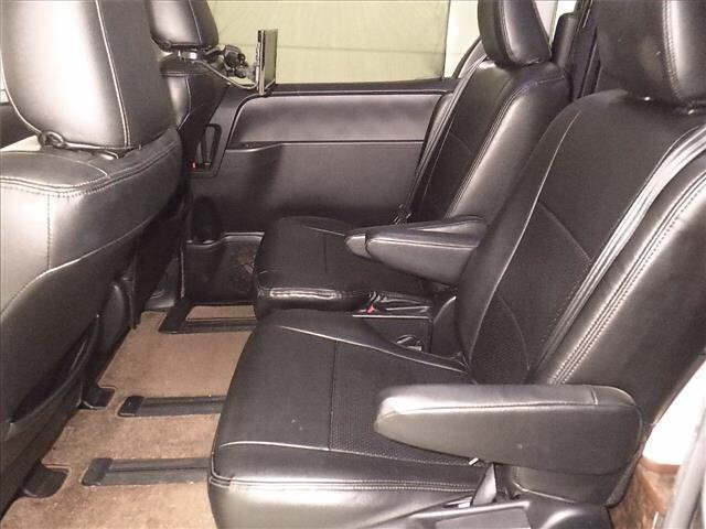 Toyota NOAH 2015 7206377-7