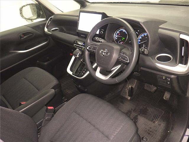 Toyota NOAH 2023 7206384-3