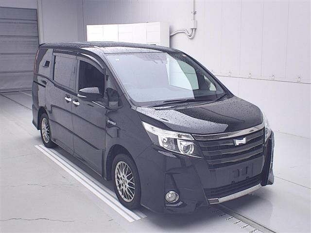 Toyota NOAH 2016 7206385-0