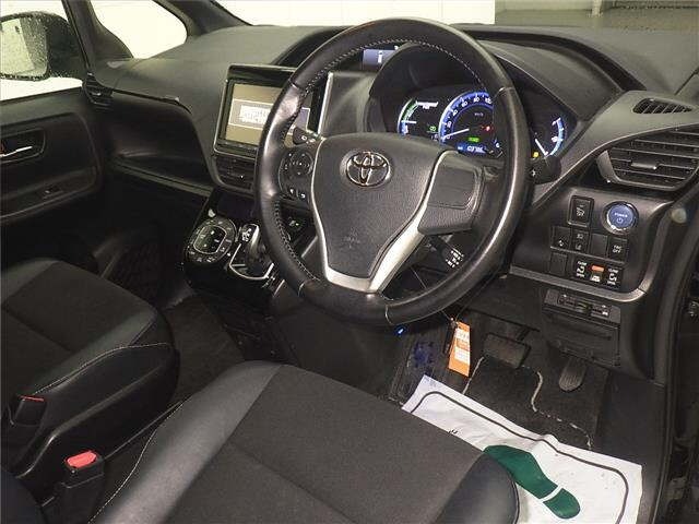 Toyota NOAH 2016 7206385-3