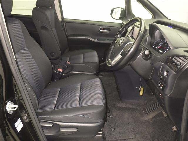 Toyota NOAH 2015 7206387-5