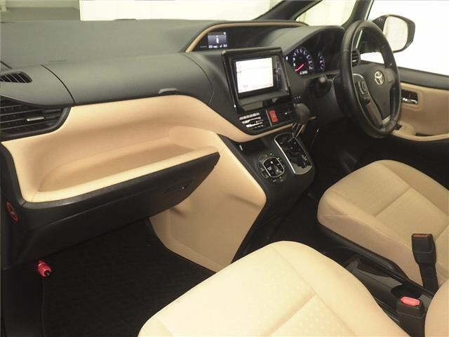 Toyota NOAH 2014 7206400-4