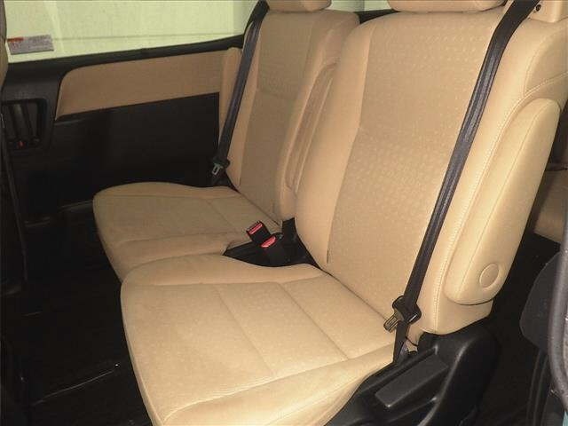 Toyota NOAH 2014 7206400-7