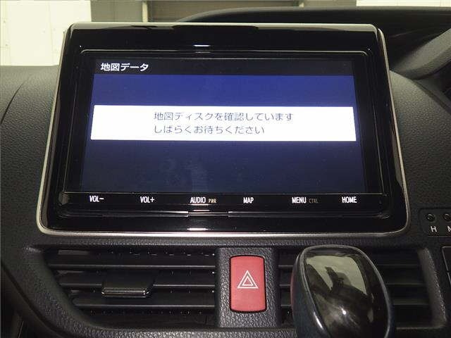 Toyota NOAH 2021 7206401-6