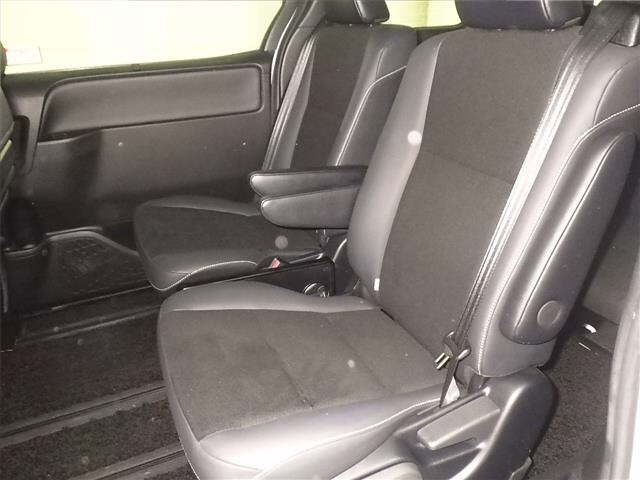Toyota NOAH 2021 7206401-7