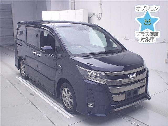 Toyota NOAH 2018 7206402-0