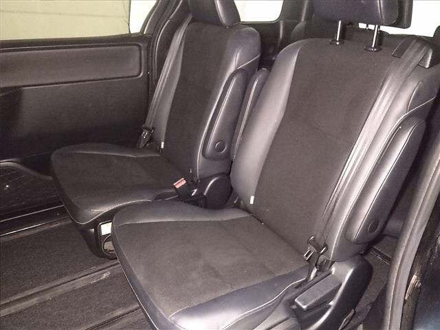 Toyota NOAH 2018 7206402-7