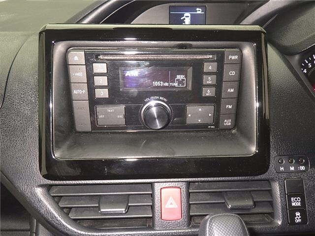 Toyota NOAH 2020 7206403-6